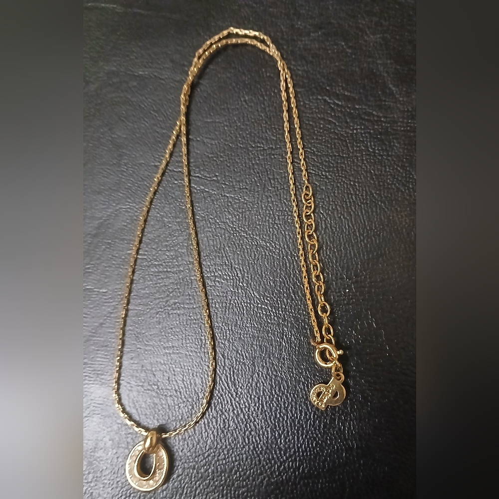 Elegant Gold Chain Necklace